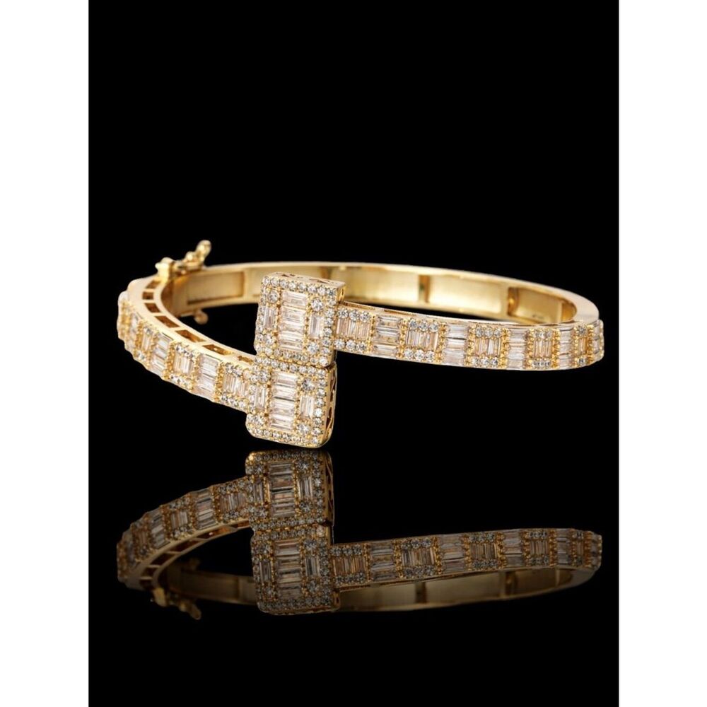 Luxury Iced Out Men's Bangle Bracelet